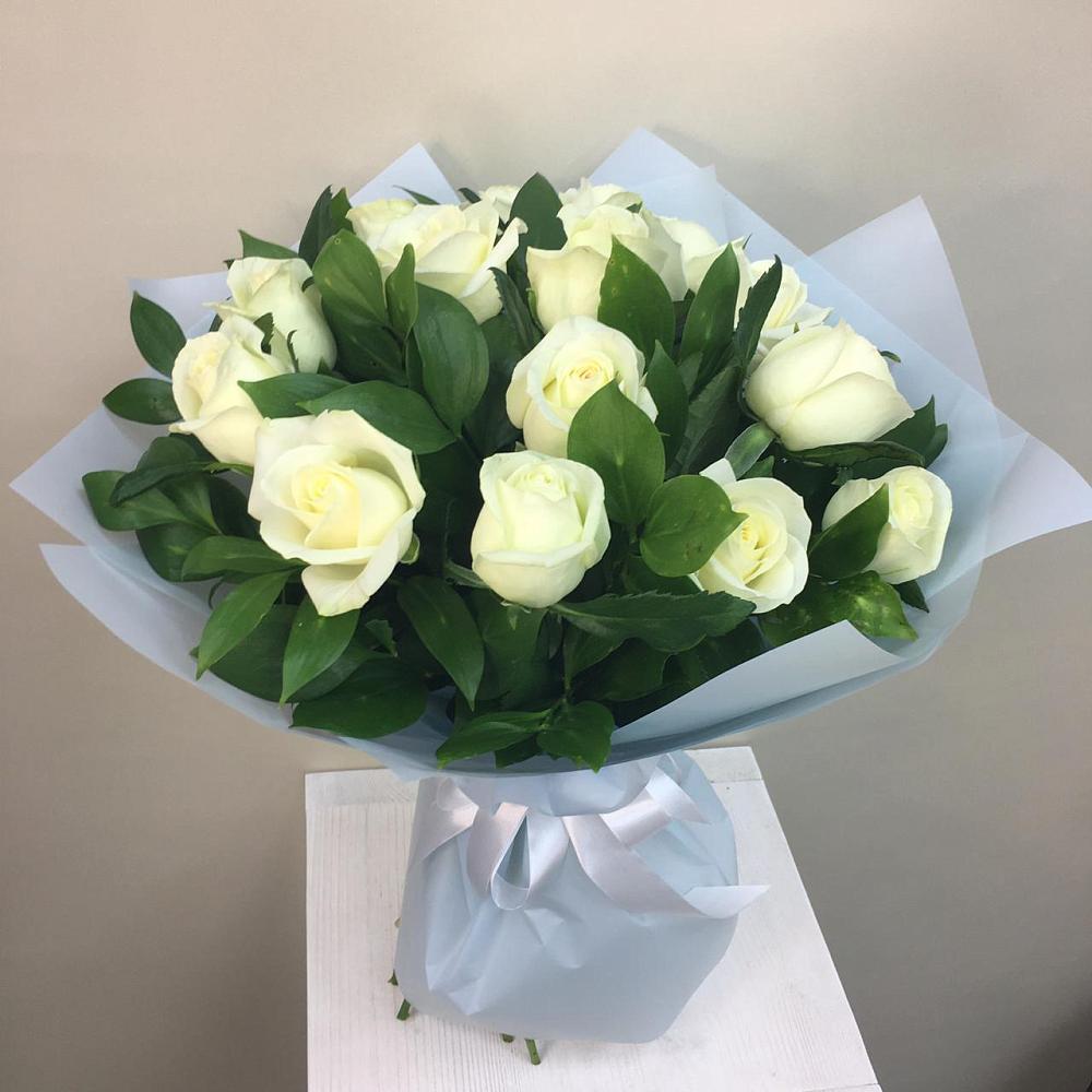 Букет 15 Белых роз Проуд в Отрадном Самарская область