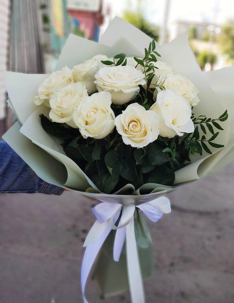Букет Белые розы Проуд в Отрадном Самарская область