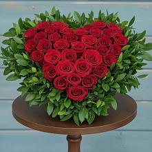 Цветочная композиция из Розы в виде сердца в Отрадном Самарская область