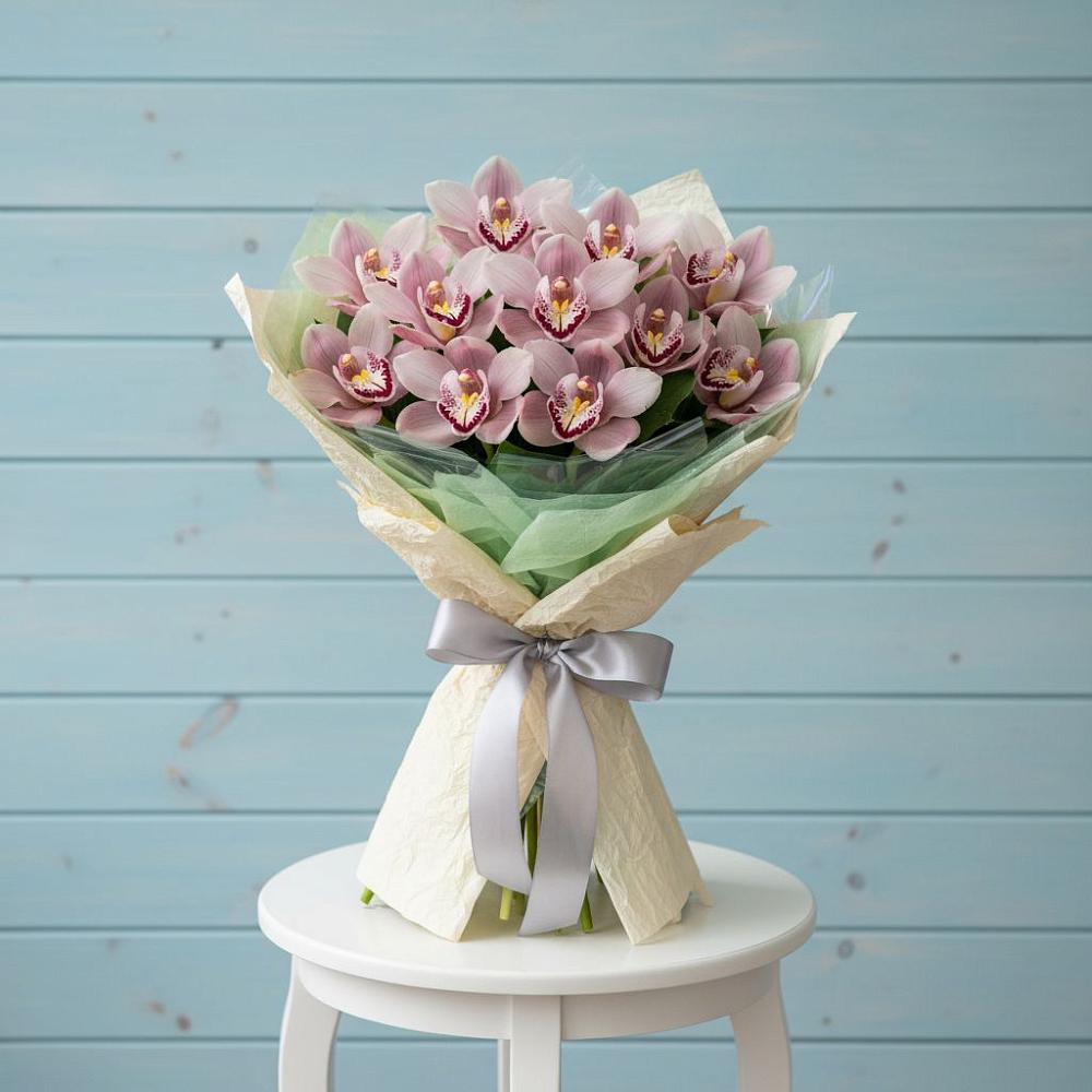 Букет цветов из: Орхидеи и Розы в Отрадном Самарская область