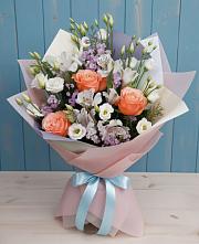 Букет цветов из:  Лизиантусы, Розы, Альстромерии и Гипсофила в Отрадном Самарская область