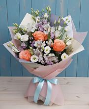 Букет цветов из:  Лизиантусы, Розы, Альстромерии и Гипсофила в Отрадном Самарская область