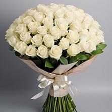 Букет 101 беля роза Белоснежка в Отрадном Самарская область