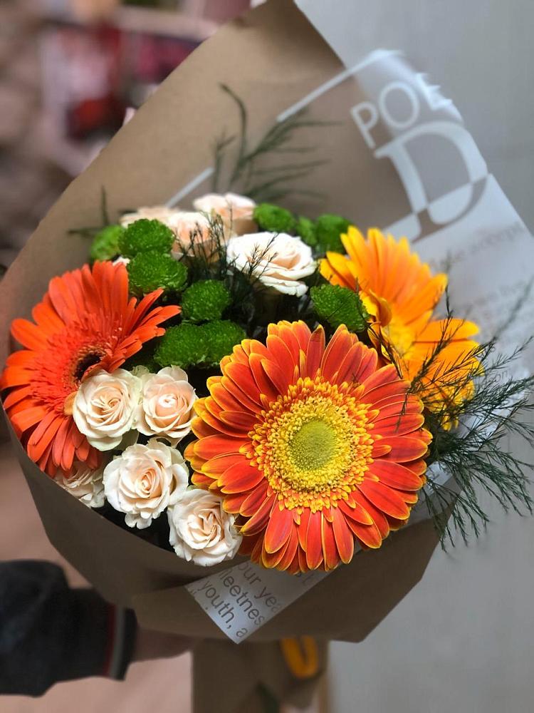 Букет цветов из: Герберы, Хризантемы и Розы в Отрадном Самарская область