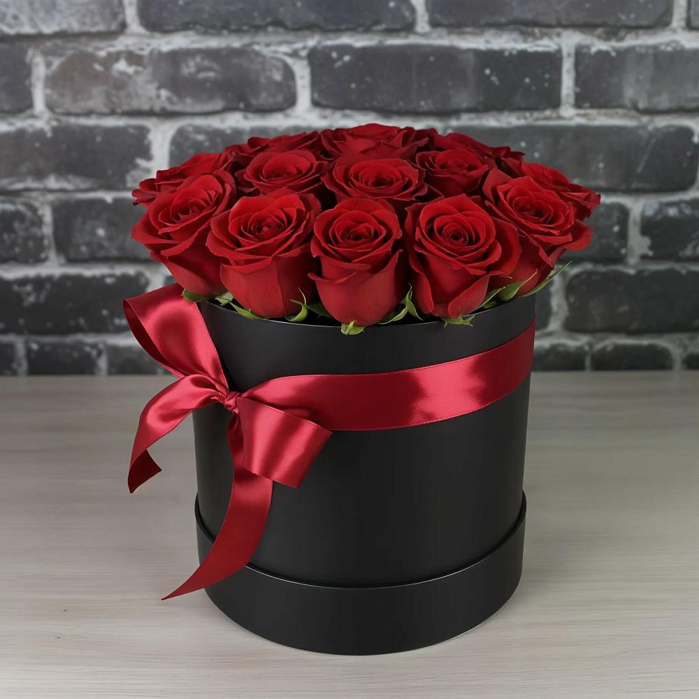 Цветочная композиция из Розы в шляпной коробке в Отрадном Самарская область