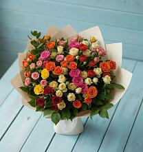 Букет Микс из разноцветных кустовых роз в Отрадном Самарская область