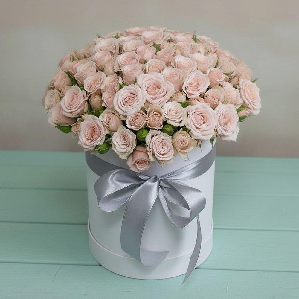 Цветочная композиция из Розы в шляпной коробке в Отрадном Самарская область